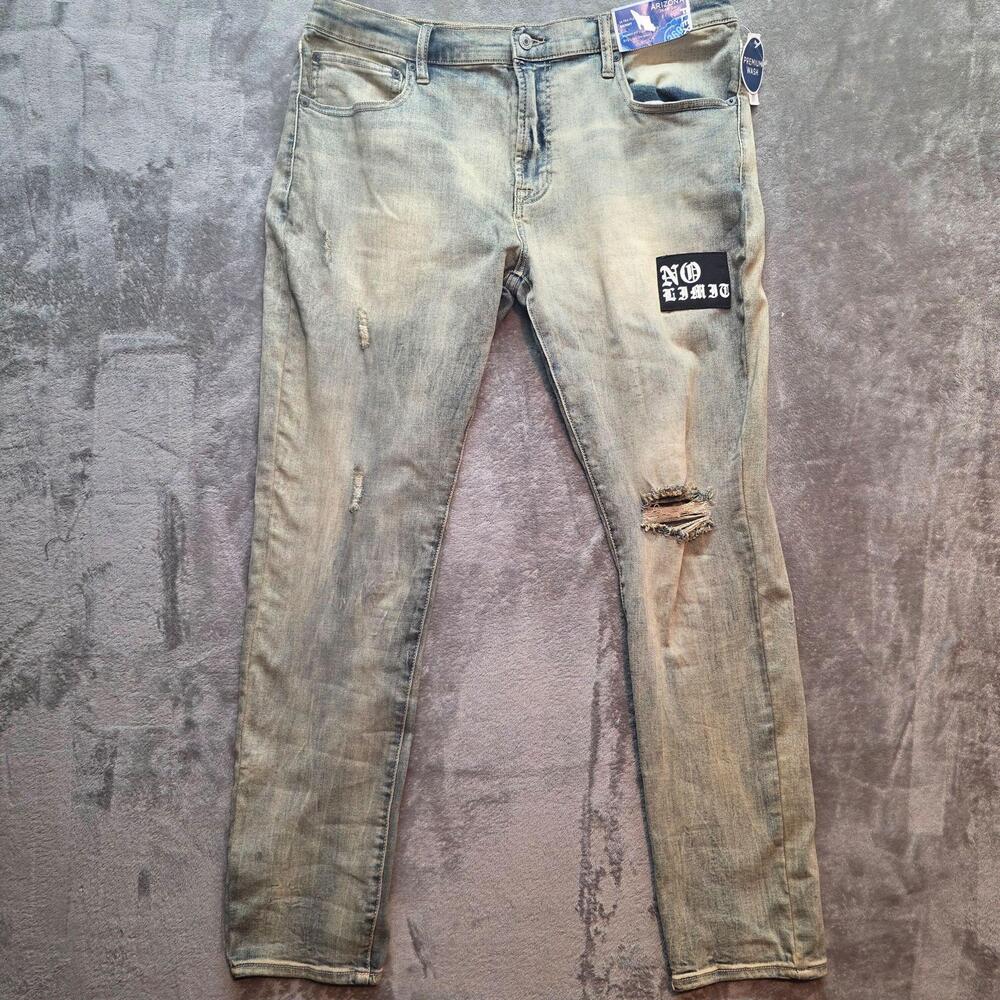 Arizona Jean Co. Jeans Mens 38x30 Blue Light Wash Skinny Ultra Flex No Limit